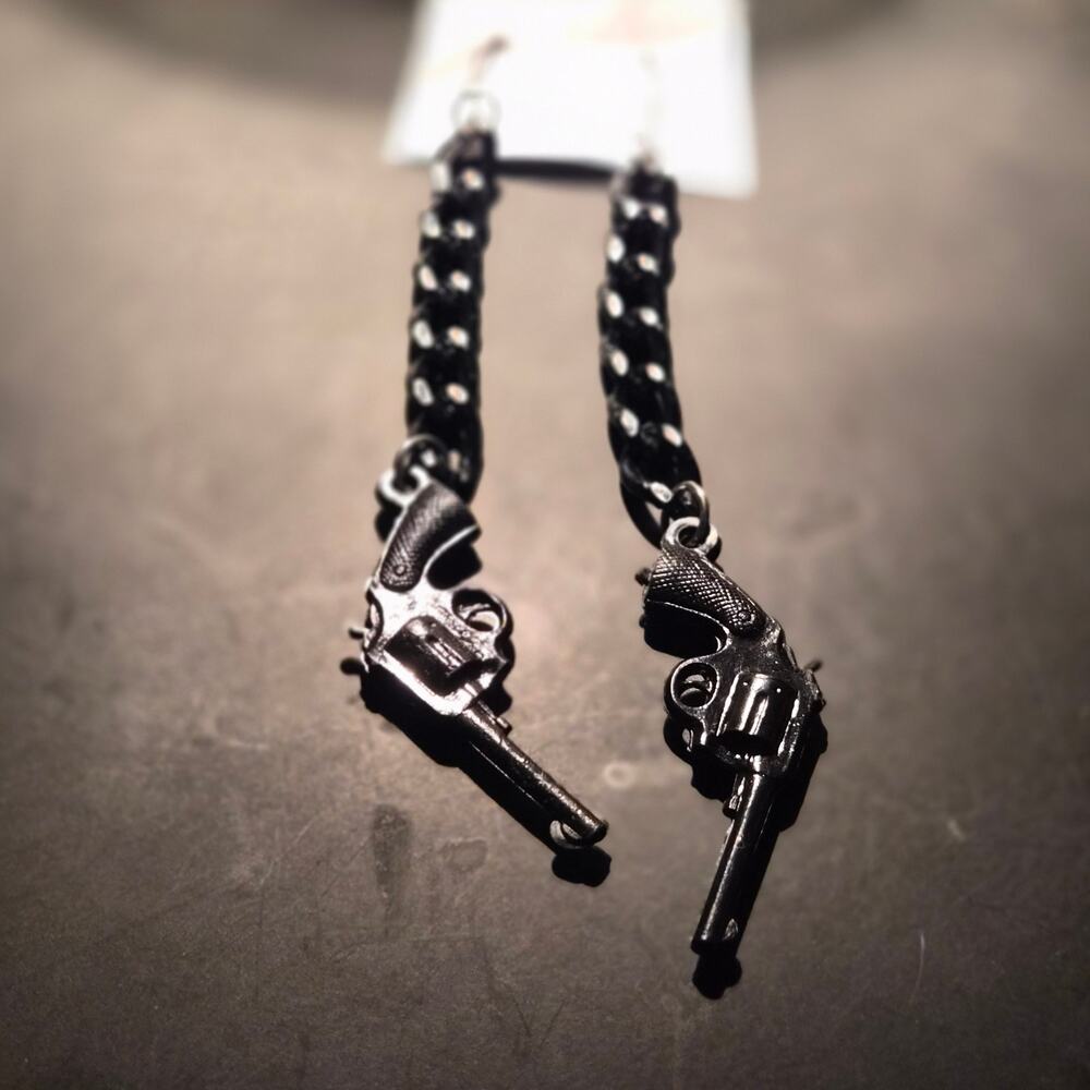Goth Revolver Pistol Drop Earrings Diamond Cut Chunky Curb Chain Alt‎ Grunge